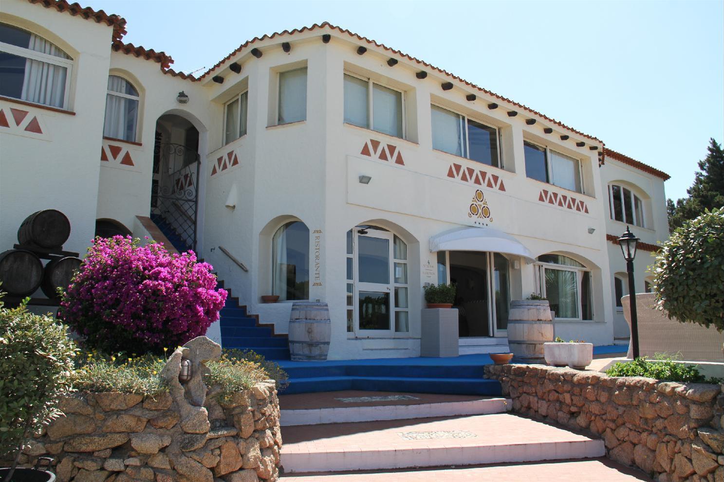 Hotel Tre Botti Baja Sardinia Eksteriør bilde